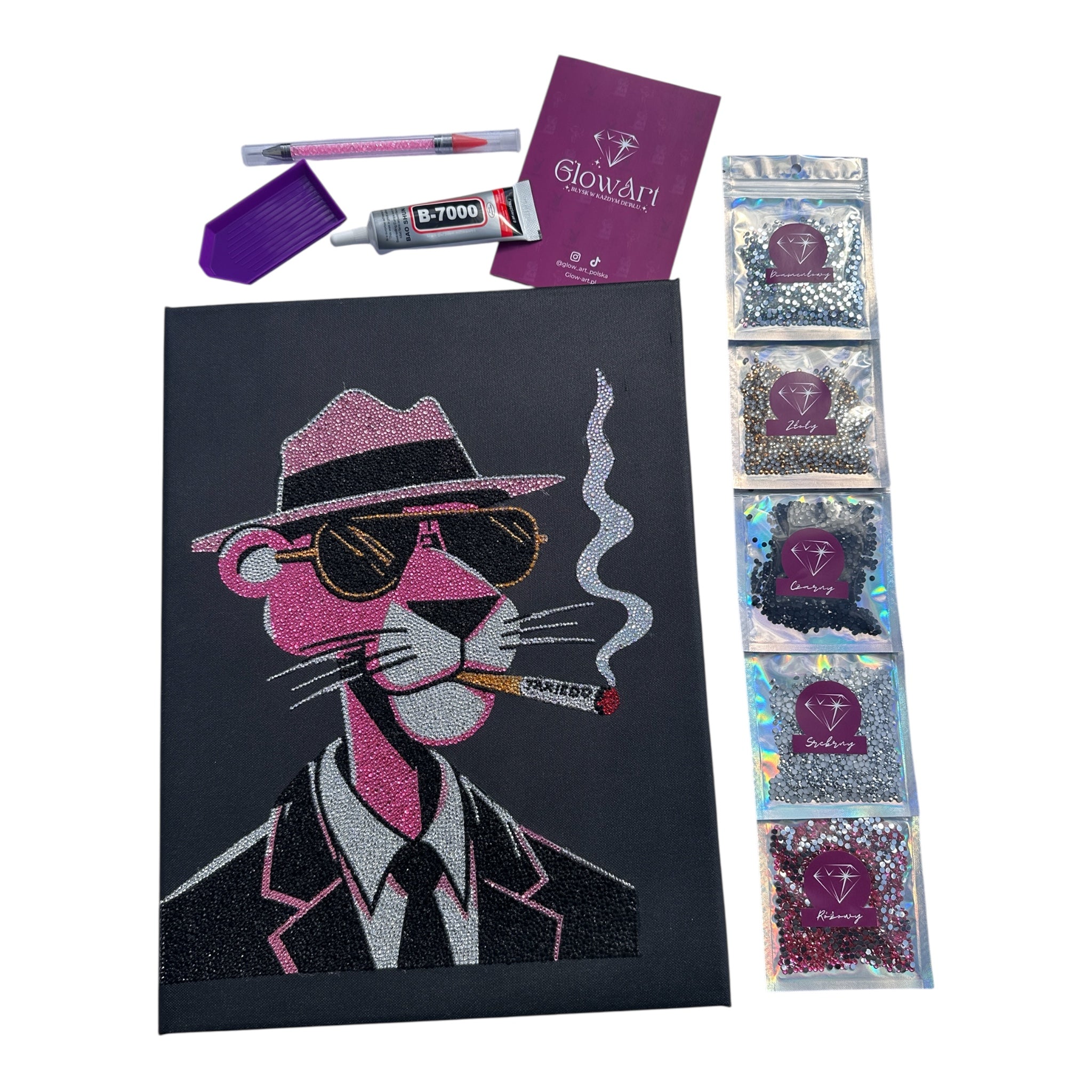 Różowa pantera z papierosem