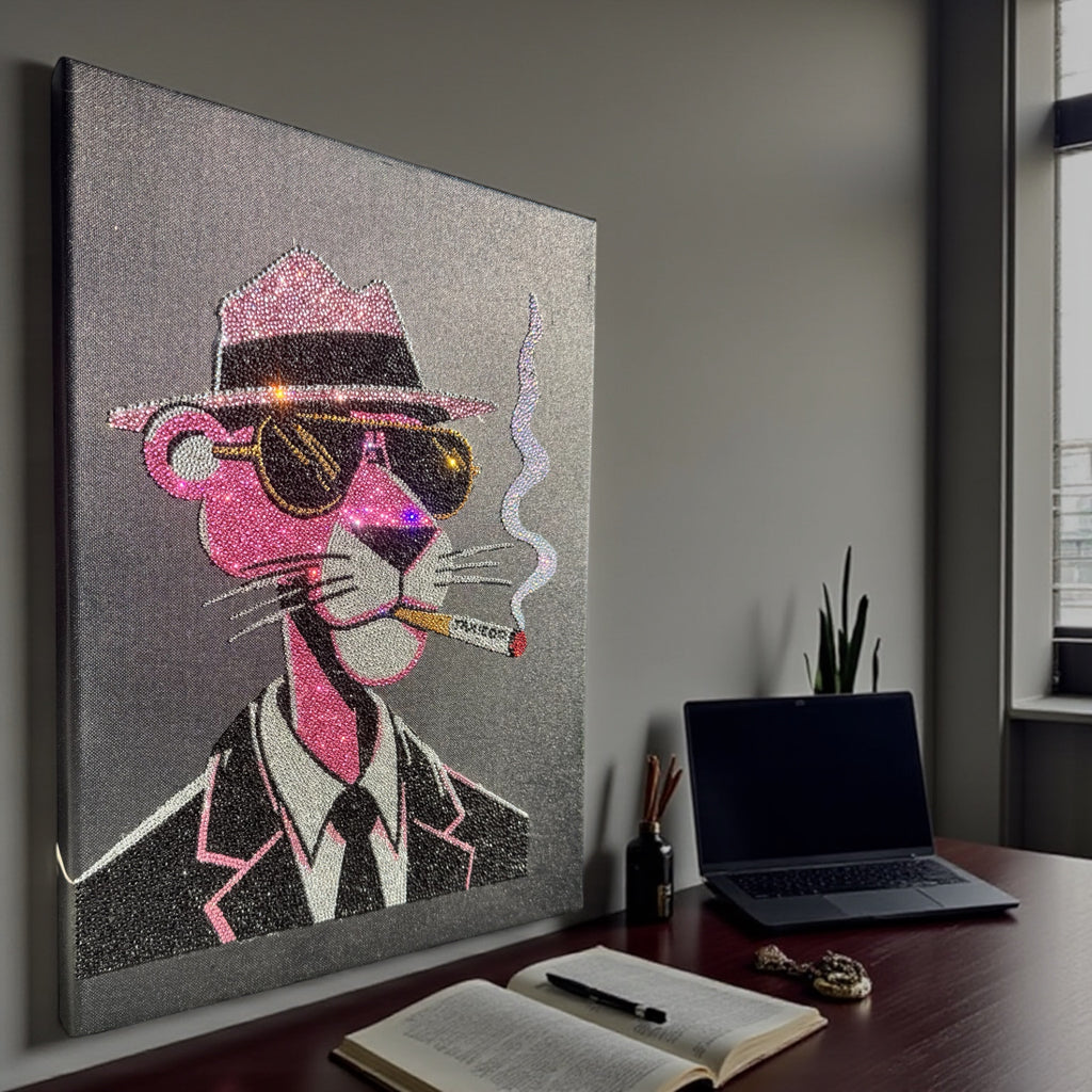 Różowa pantera z papierosem