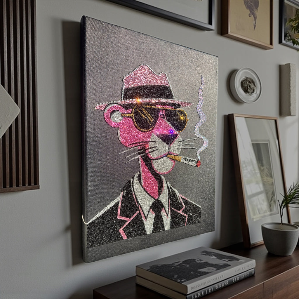 Różowa pantera z papierosem